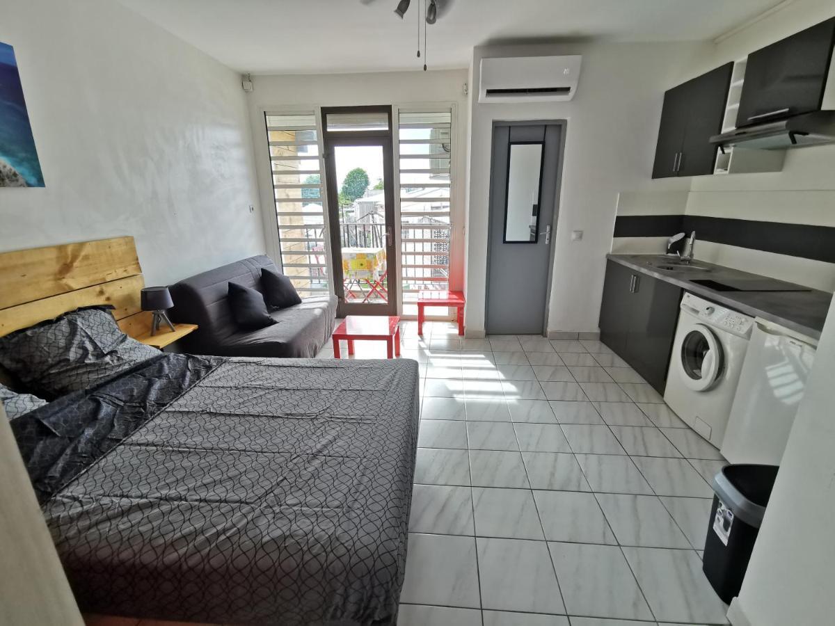 Appartement Vue Mer Et Montagne A 100M De La Plage Le Gosier  Luaran gambar