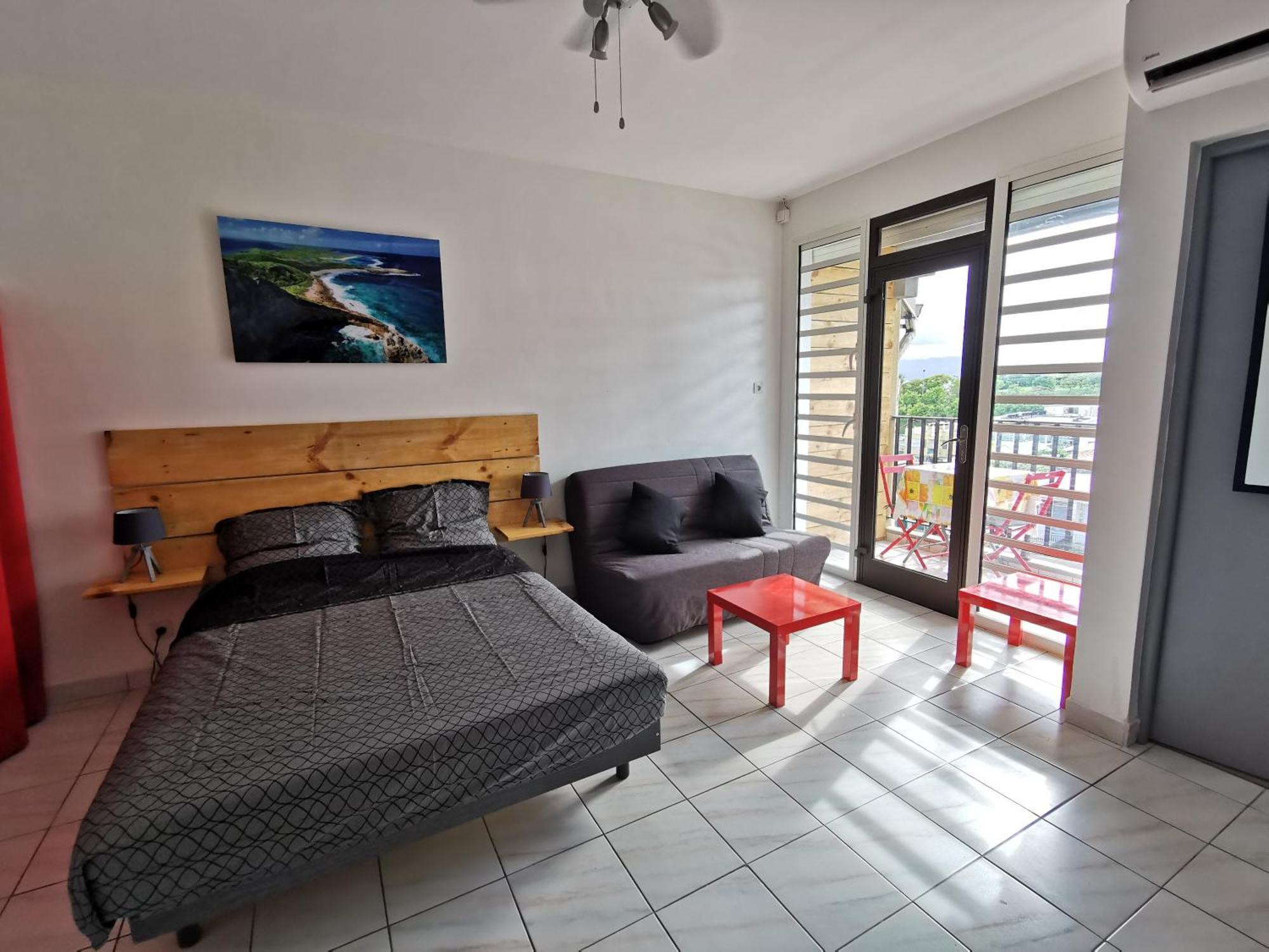Appartement Vue Mer Et Montagne A 100M De La Plage Le Gosier  Luaran gambar