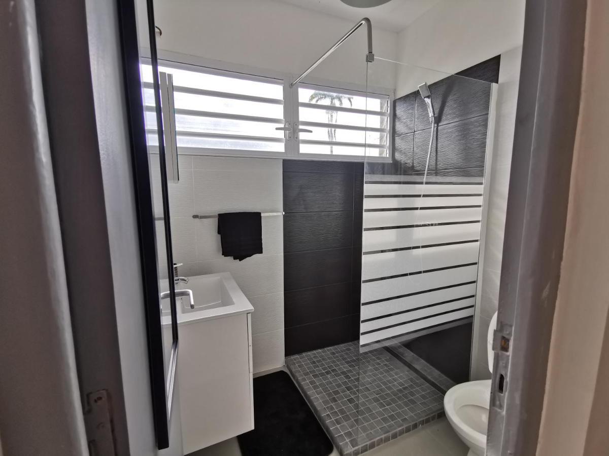 Appartement Vue Mer Et Montagne A 100M De La Plage Le Gosier  Luaran gambar