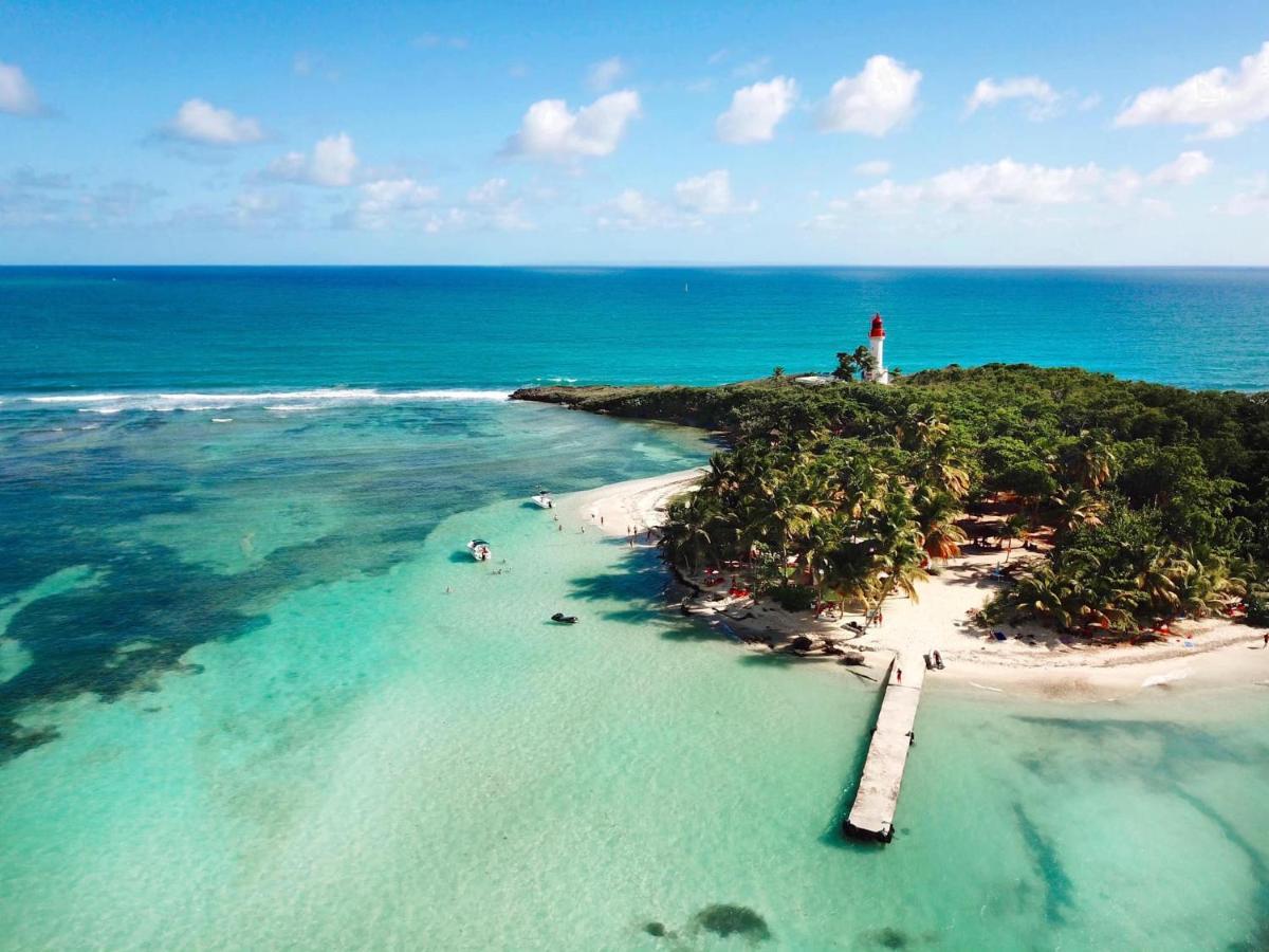 Appartement Vue Mer Et Montagne A 100M De La Plage Le Gosier  Luaran gambar